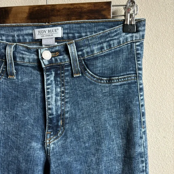 Judy Blue Flare Jeans 5/27 EUC - Picture 2 of 5